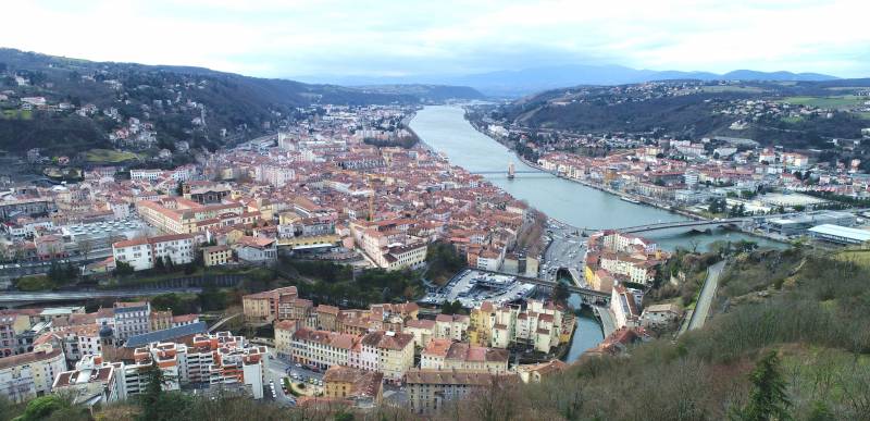 Prises de vues aériennes de la commune de Vienne 38