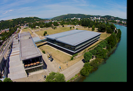 Notre zone d'activité pour ce service Réalisateur vidéo avec drone pour filmer une interview